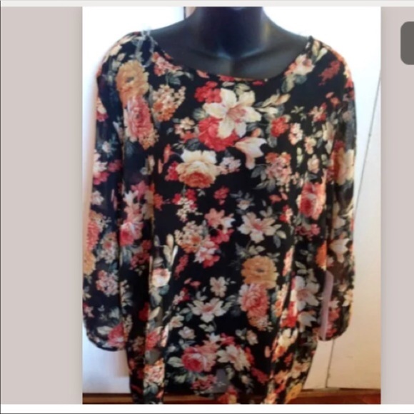 Floral print plus Sz blouse plus Sz 1X 2X - Picture 3 of 4
